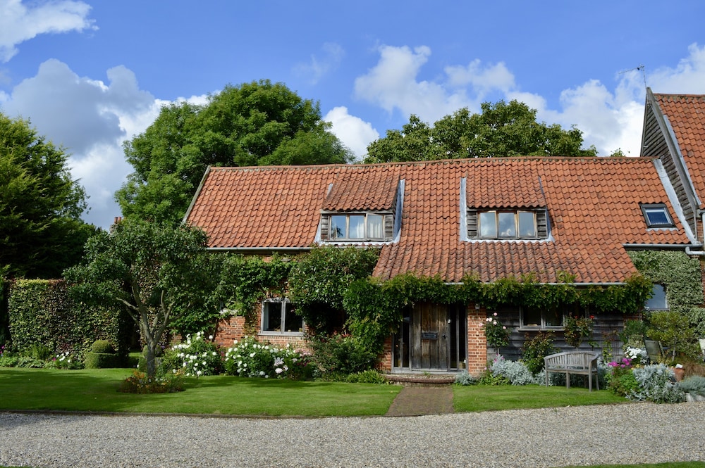 Cotenham Barn — 4-Star Luxury Hotel in Norwich, United Kingdom