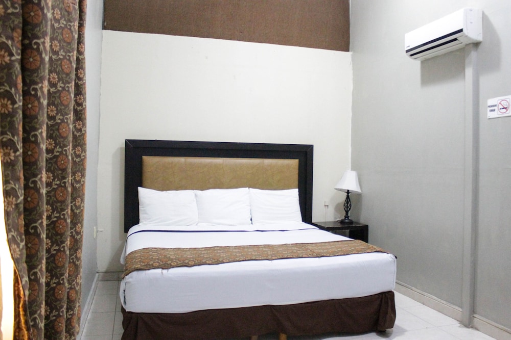 Hotel Esmeralda's