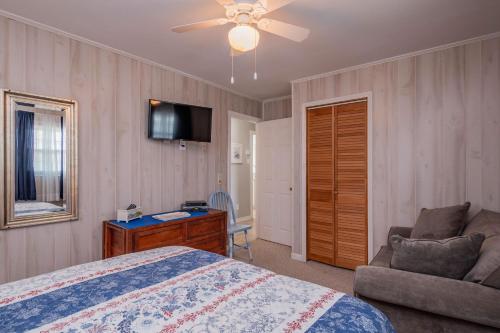 Dip Inn by Oak Island Accommodations - photo 44
