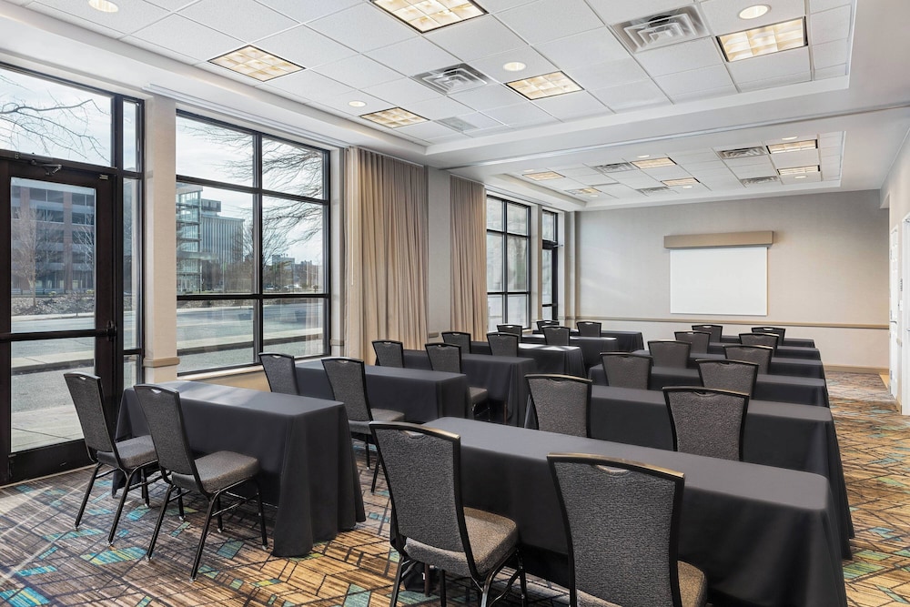 Residence Inn by Marriott Louisville Downtown - photo 22