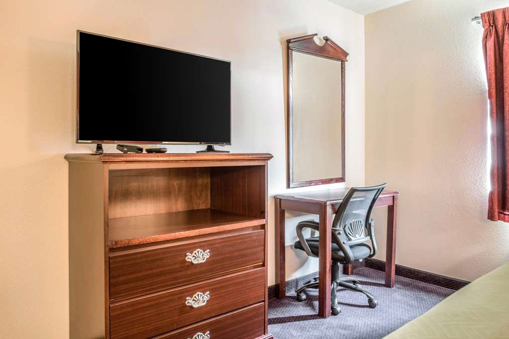 Quality Inn Redgranite - photo 12