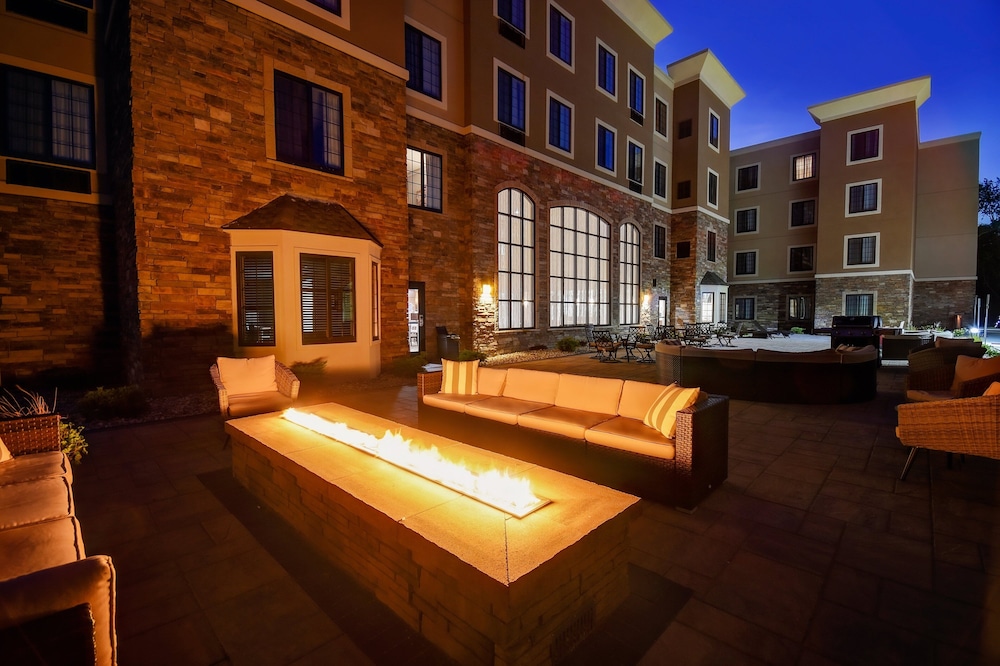 Staybridge Suites Holland by IHG - photo 24