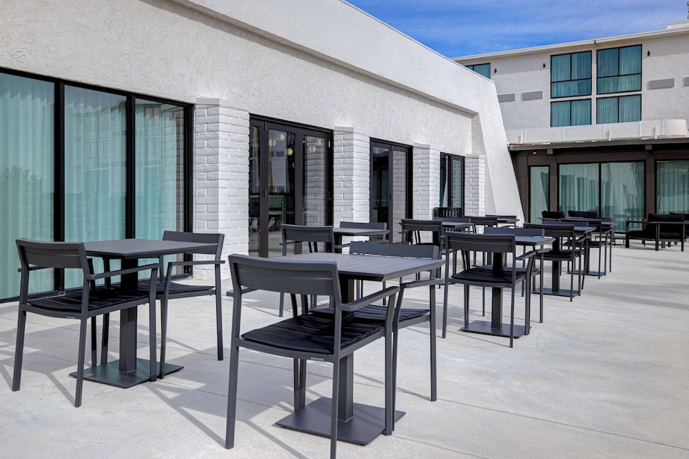 DoubleTree by Hilton Palmdale CA - photo 77