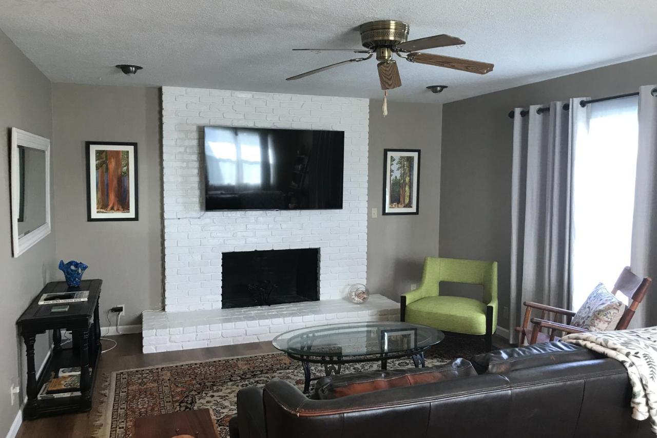 Dean Getaway in Eureka, United States