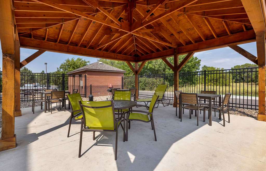 Extended Stay America Suites Wichita East - photo 38