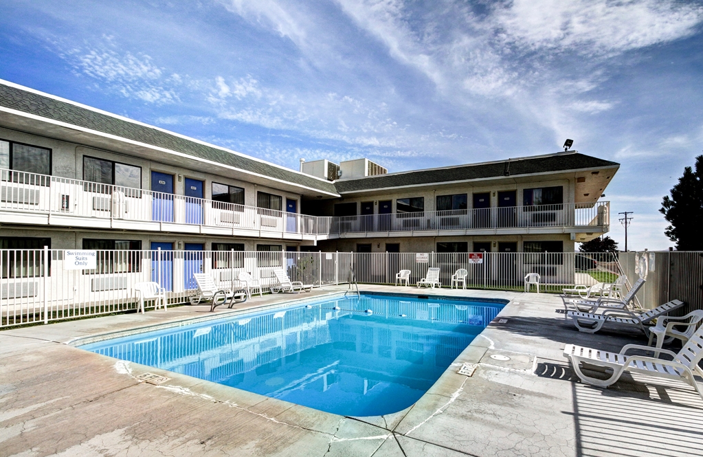 Park Inn by Radisson Wells - photo 10