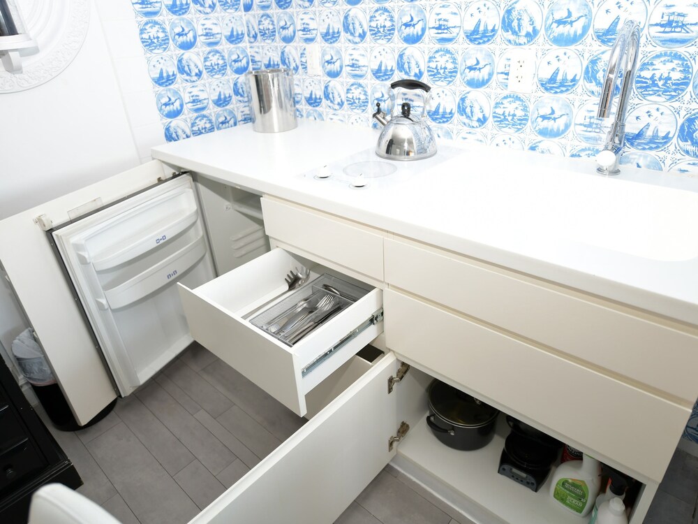 5 Condo Hotel South Beach 2 Queen and 1 King 821 - photo 20