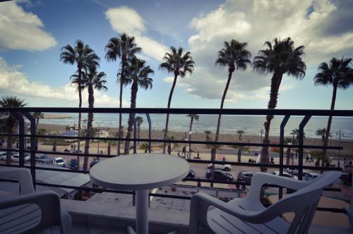 Krasas Beach — 4-Star Luxury Hotel in Larnaca, Cyprus