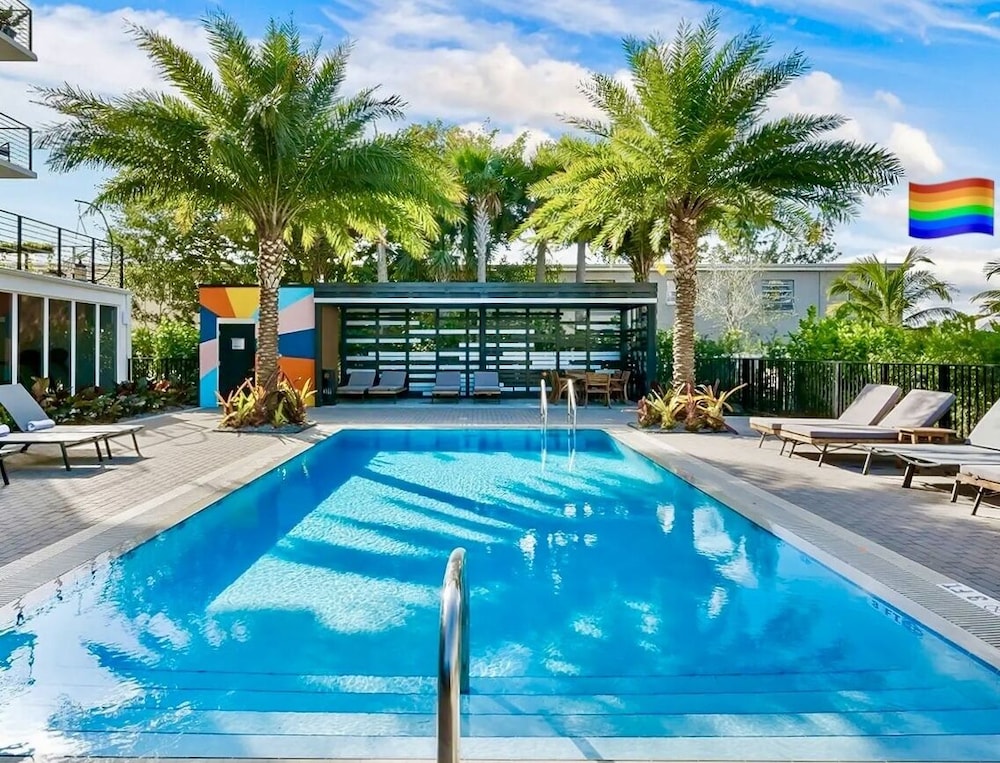 Wilton River Suites - carbon neutral hotel in Wilton Manors