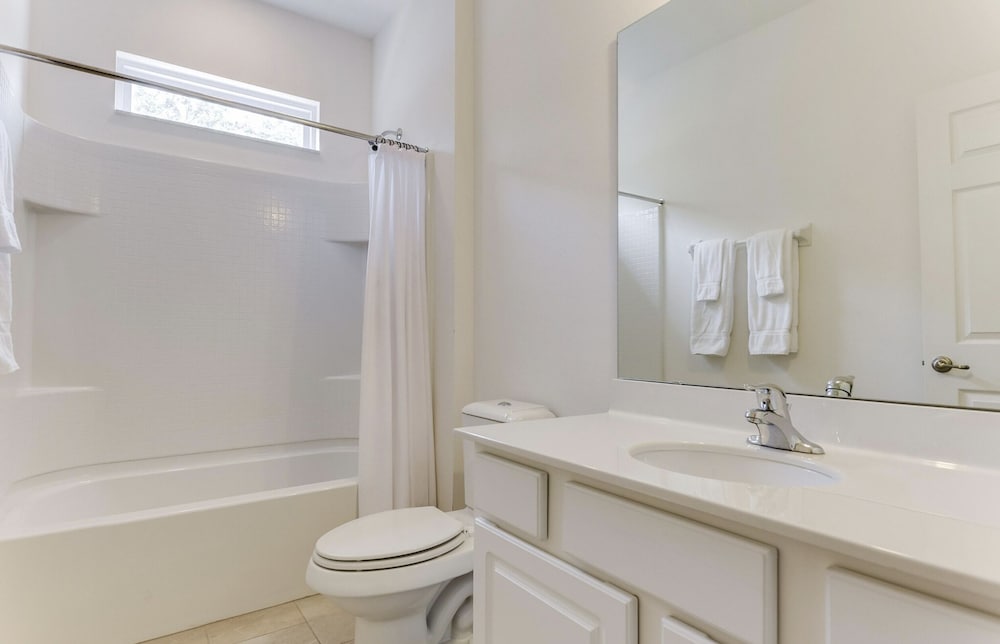Beautiful 9 bedroom pool home located in the Solterra Resort home - photo 44