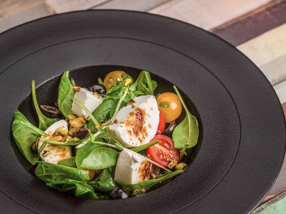 מזון ומשקאות