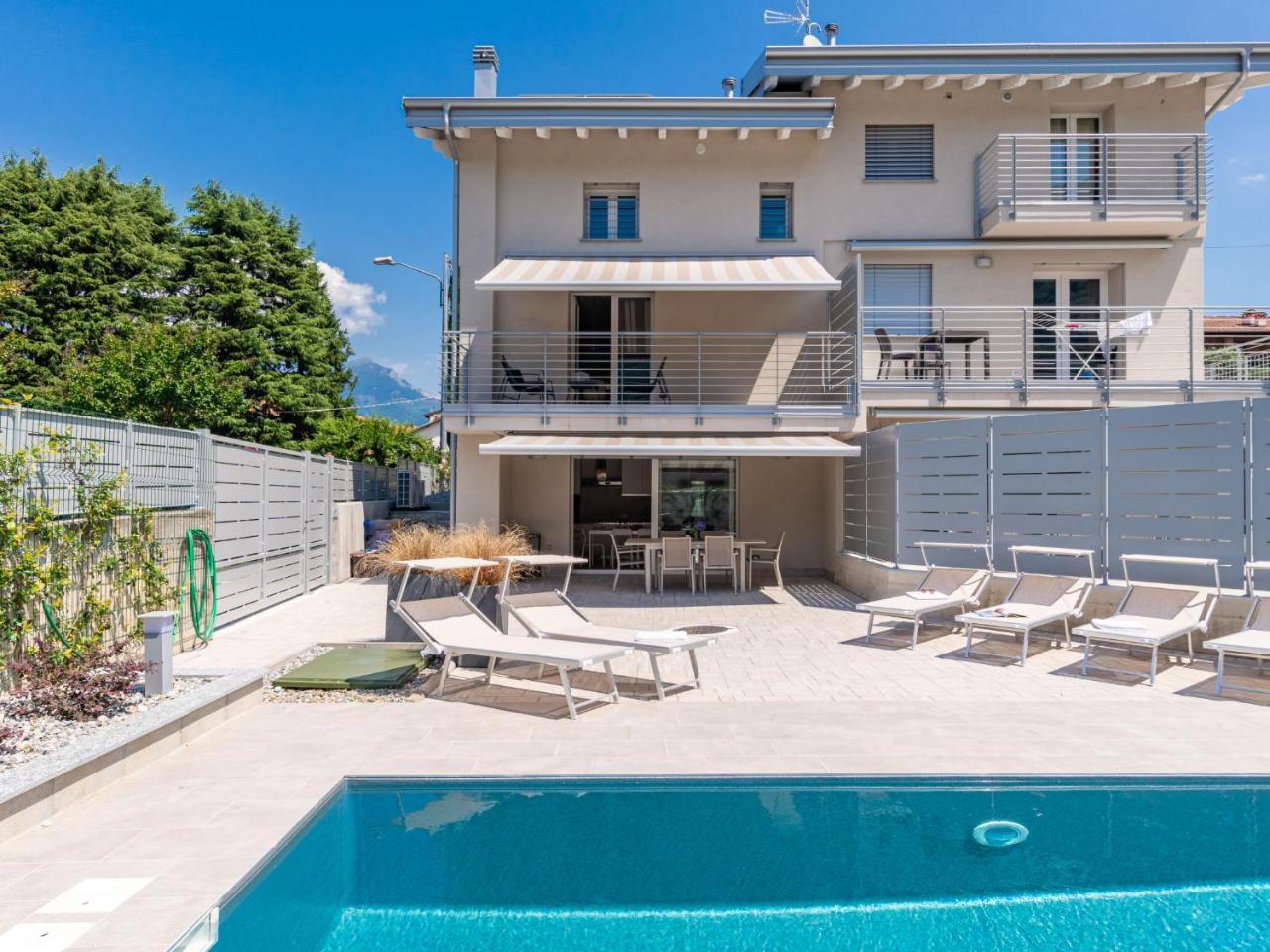 Holiday Home Laghetto by Interhome — 4-Star Luxury Hotel in Colico Piano, Italy
