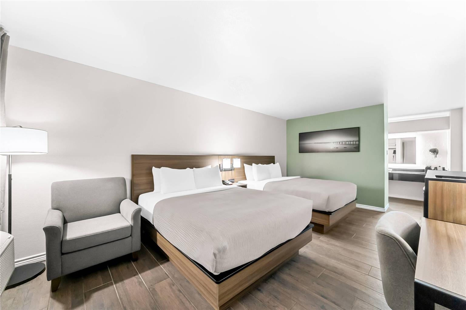 Quality Inn & Suites Port Lavaca Near Lighthouse Beach - photo 28