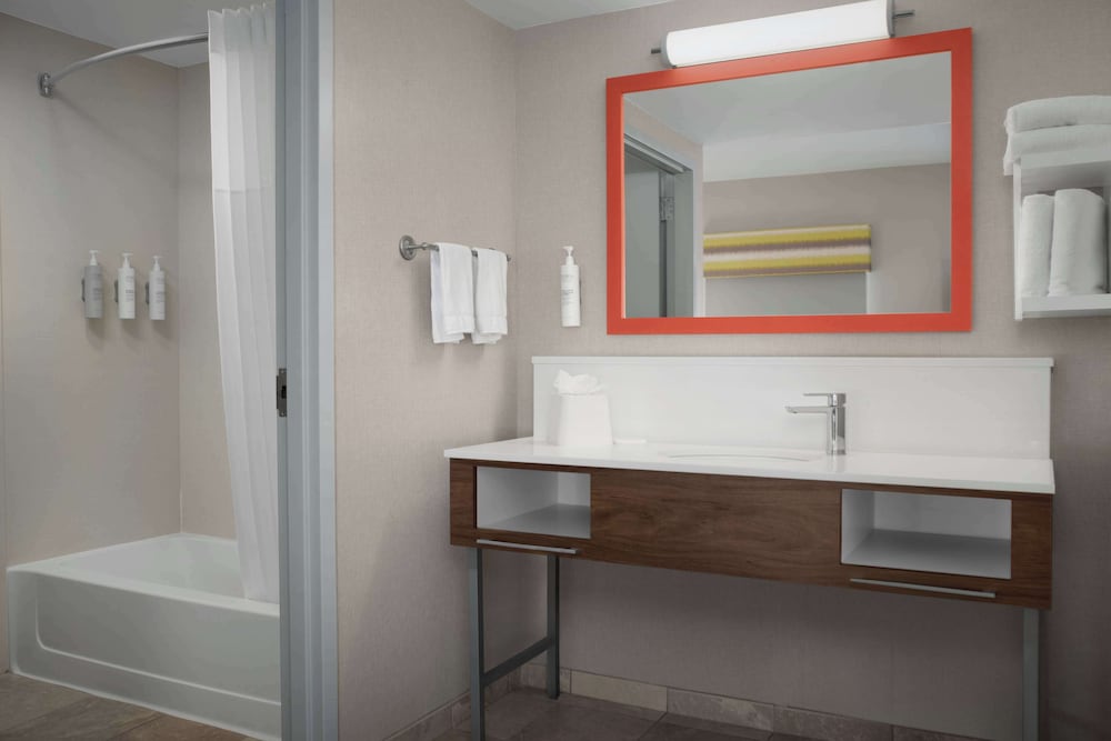 Hampton Inn & Suites Knoxville North I 75 - photo 45
