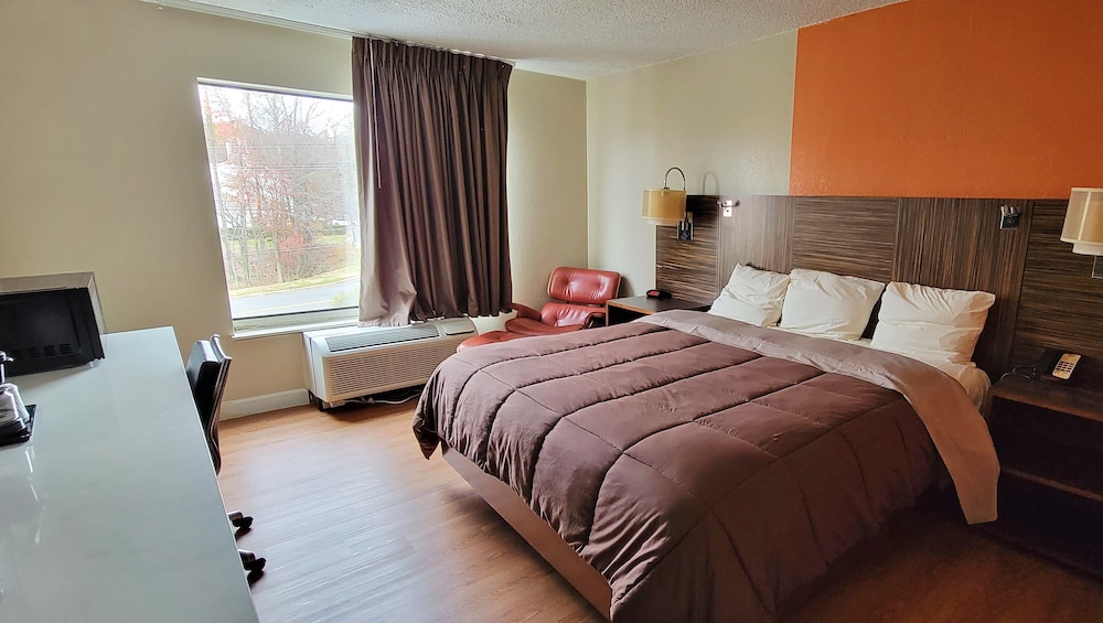 Studios & Suites 4 Less Charlotte - photo 9