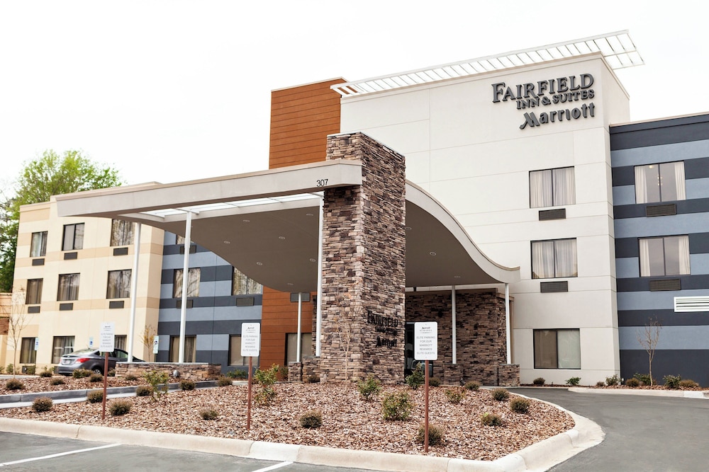 Fairfield Inn & Suites by Marriott Rockingham - carbon neutral hotel in Rockingham