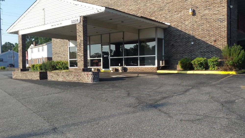 Capt. John Smith Inn in Williamsburg, United States