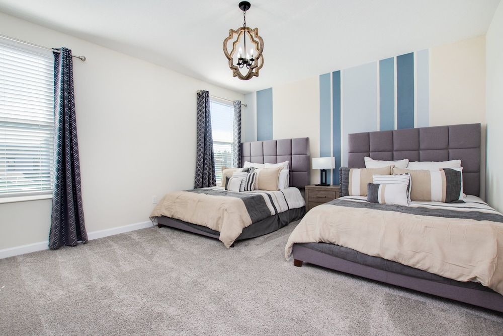 Champions Gate Resort 6 Bdrm Home - photo 17