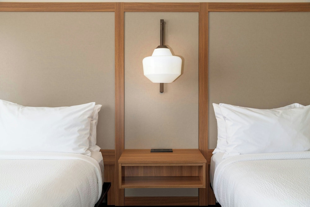 Fairfield Inn & Suites By Marriott Norfolk - photo 11