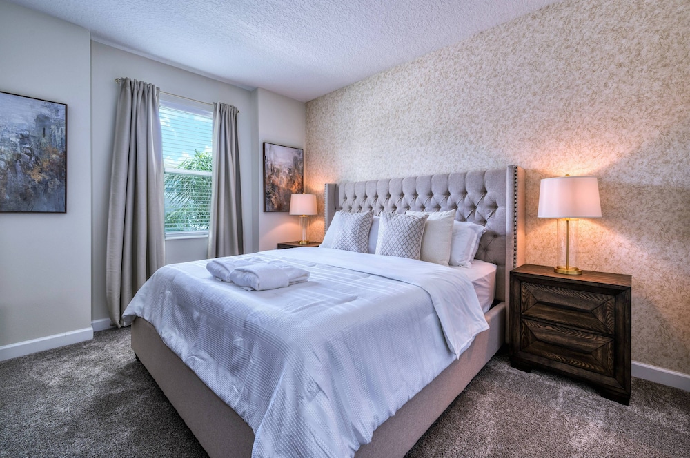 Gorgeous Brand New 7 Bedrooms House With Pool and Game Room at Champions Gate Resort - photo 13