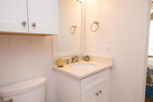 Victorias Seacret by Oak Island Accommodations - photo 13