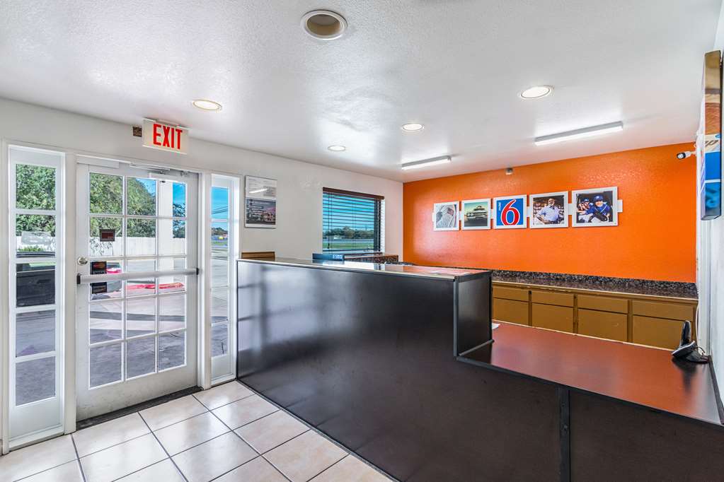 Motel 6 San Marcos TX North - photo 24