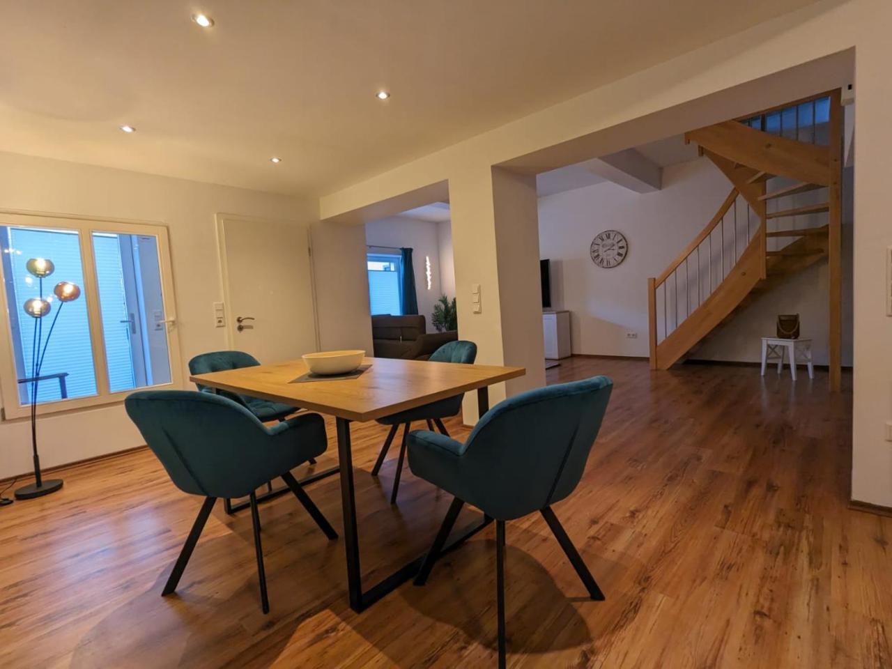 Ferienwohnung Selma — 4-Star Luxury Hotel in Wilhelmshaven, Germany