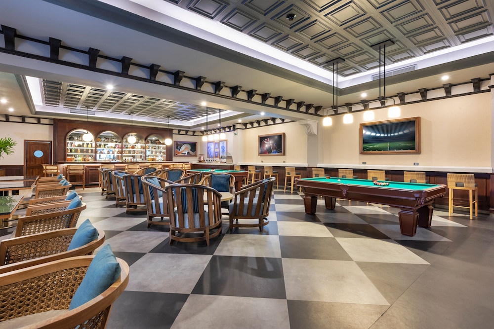 Sports bar