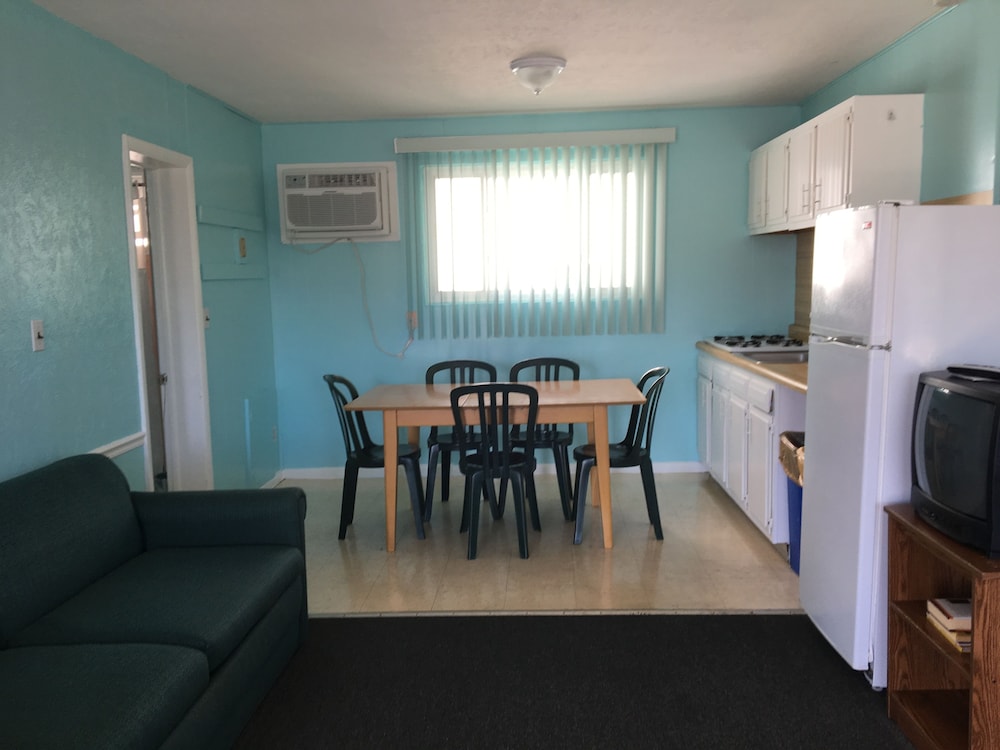 Harbor Mist Family Motel - photo 11