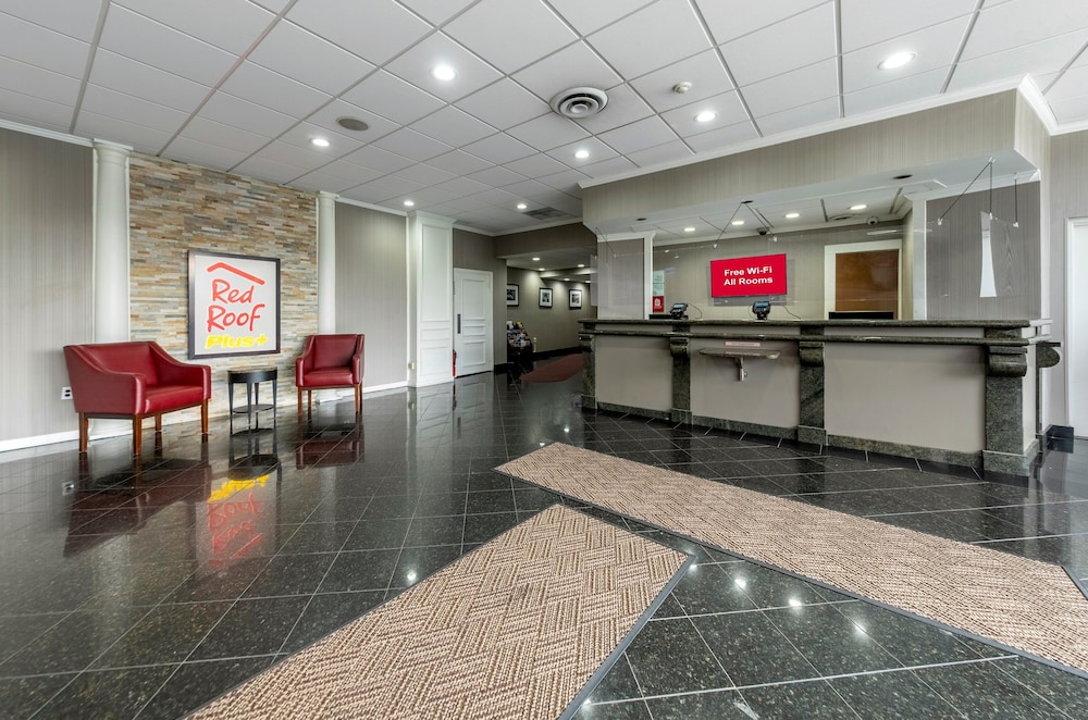Red Roof Inn PLUS Newark Liberty Airport Carteret - photo 4