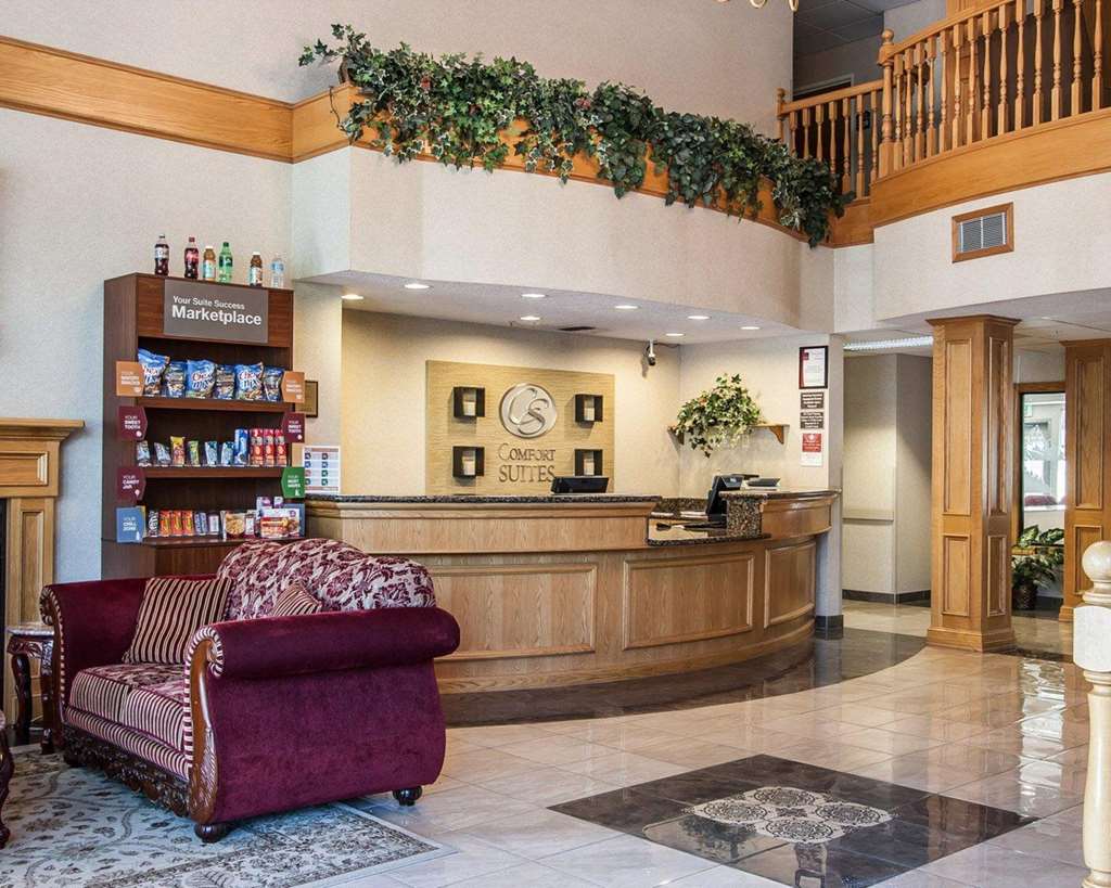 Comfort Suites Clackamas - photo 8