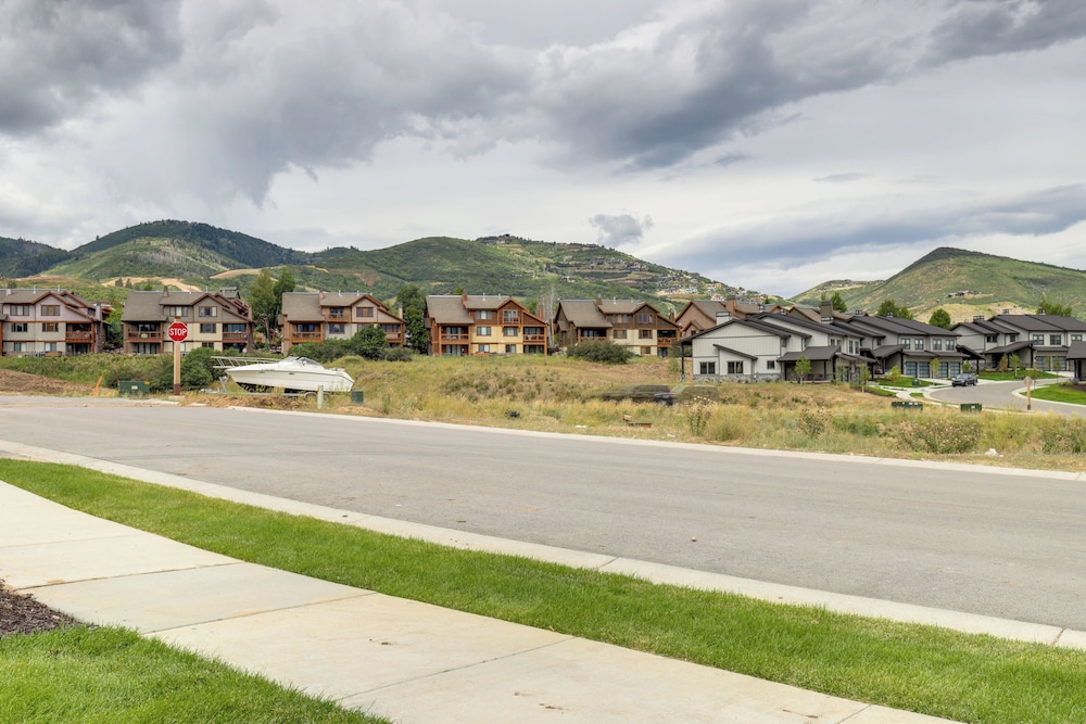 2 Mi to Deer Valley Resort: Townhome w Hot Tub - photo 16