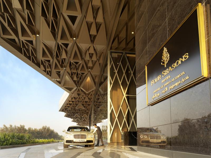 Four Seasons Hotel Kuwait at Burj Alshaya — Kuwait City — photo 3