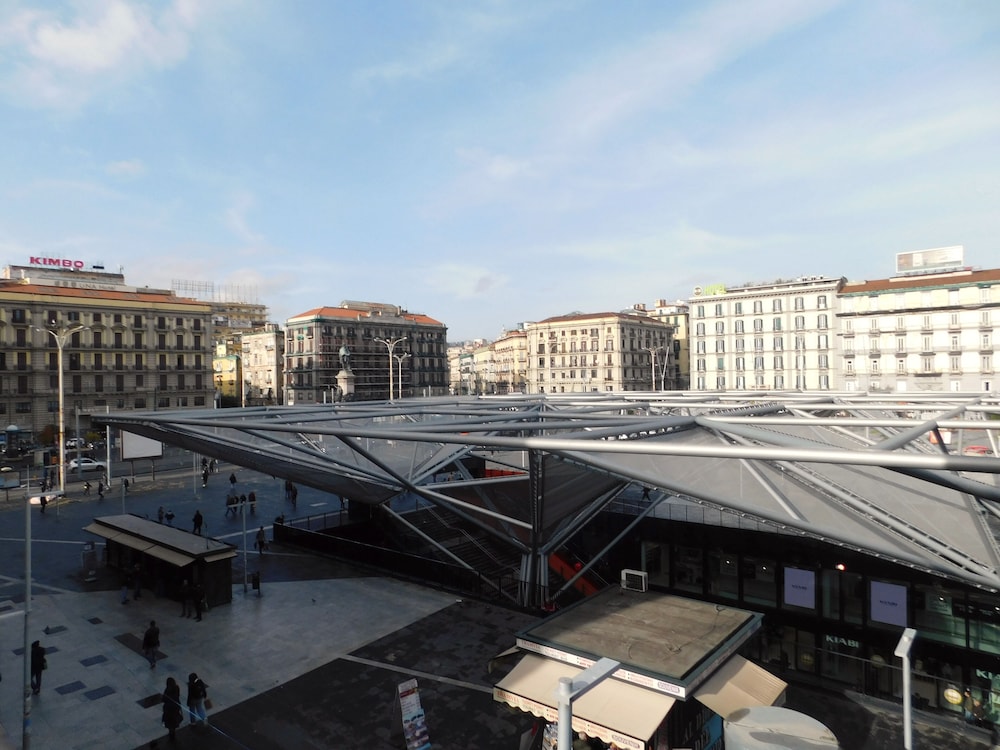 Scaramantico Rooms - last minute hotel in Naples