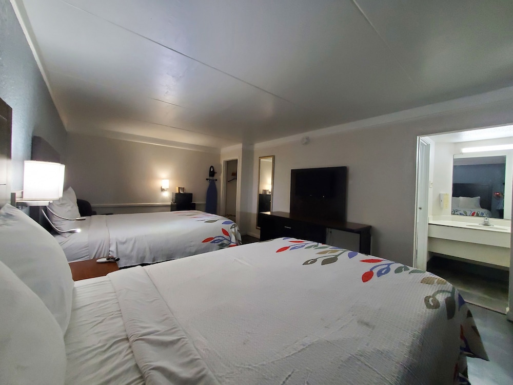 Relax Inn Little Rock - photo 20