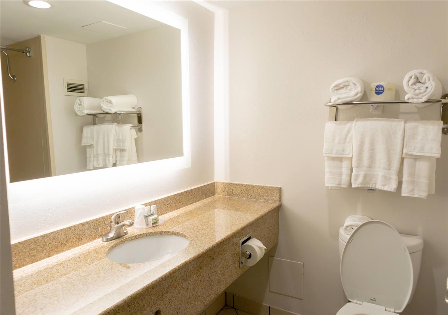 Elimwood Hotel a Ramada by Wyndham - photo 9