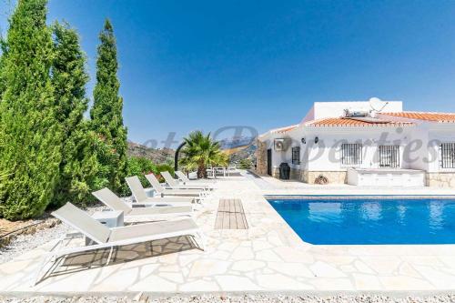 Casa Arco Iris — 4-Star Luxury Hotel in Competa, Spain