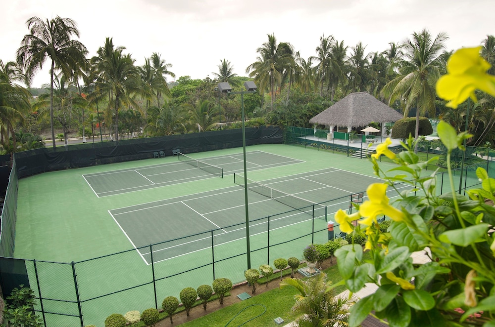 Tennis court