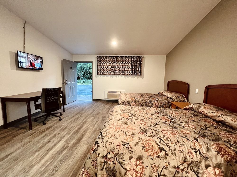 The Express Inn - photo 9