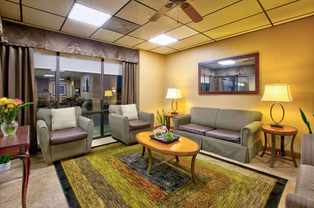 Days Inn by Wyndham Batesville - photo 7