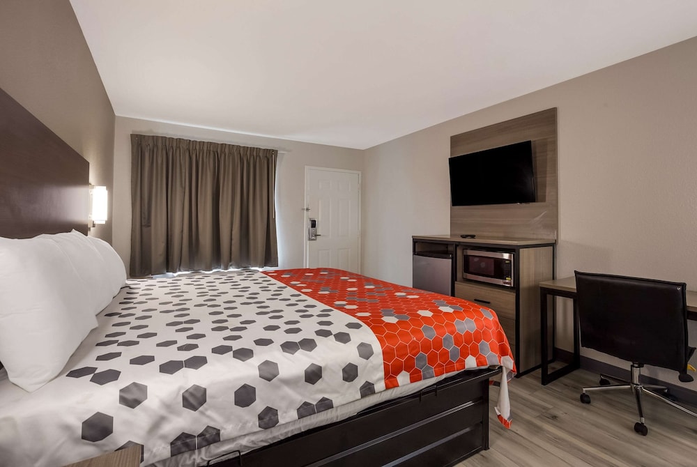 Econo Lodge Mobile Airport Blvd. - photo 15