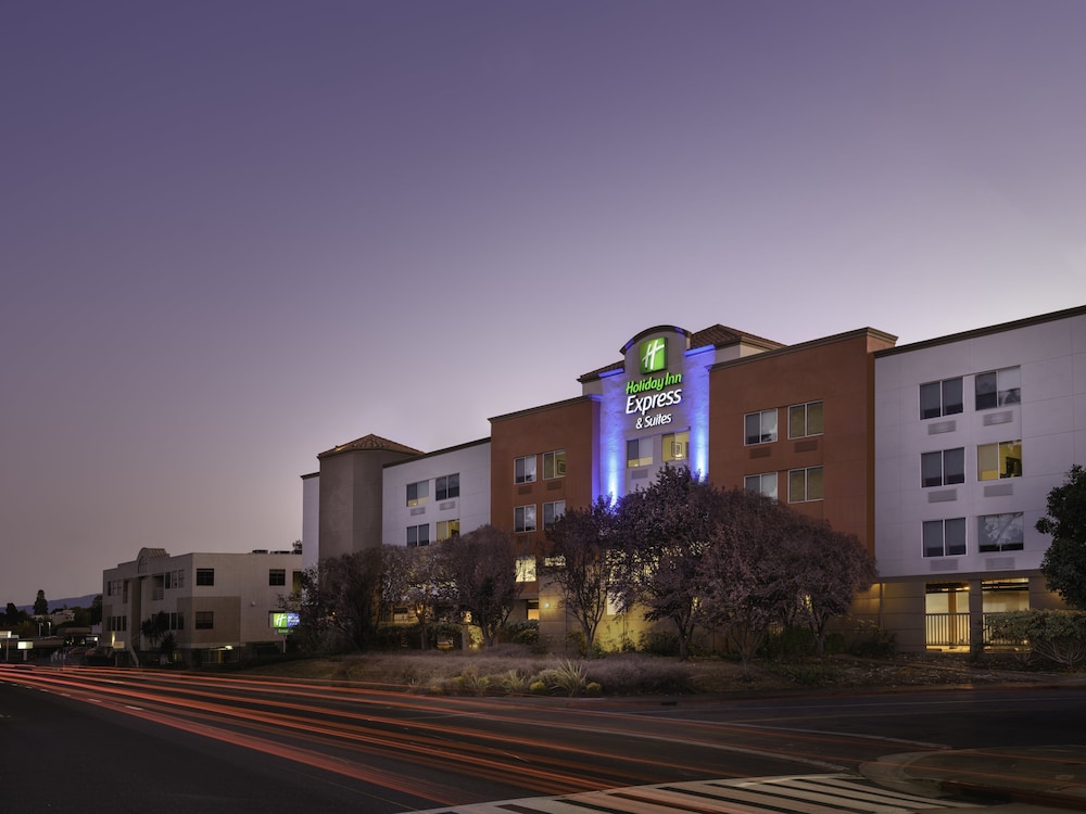 Holiday Inn Express Suites Belmont by IHG - carbon neutral hotel in Belmont