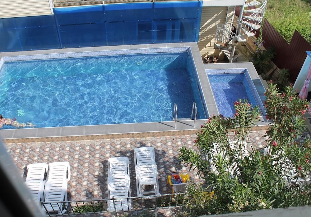 Dyadya Stepa Hotel — hotel in Mayskiy