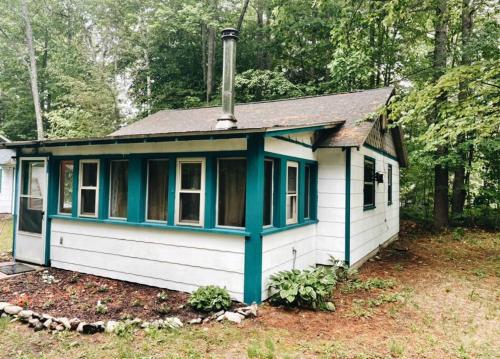 Up North No Worries Close to Mackinac Island — hotel near Pellston Regional Airport of Emmet County Airport