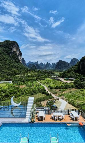 Lanshan Moon Resort in Yangshuo, People's Republic of China