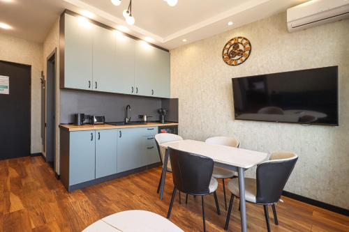 Super Stylish Apartment With Amazing Views By Wehost