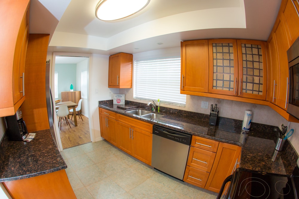 St Pete Beach Suites - photo 43