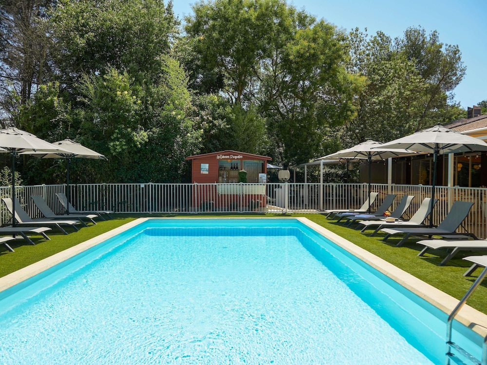 Mercure Aix en Provence Beaumanoir — 4-Star Luxury Hotel in Aix-En-Provence, France