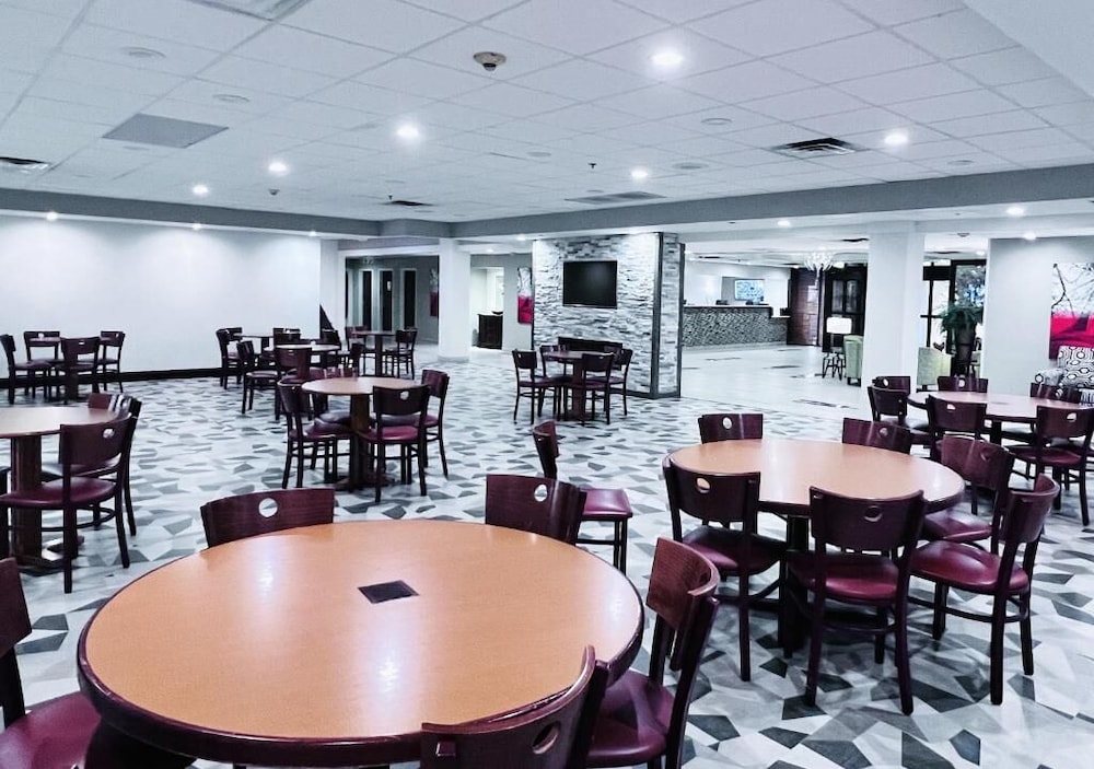 Rodeway Inn Indianapolis I 70 - photo 15