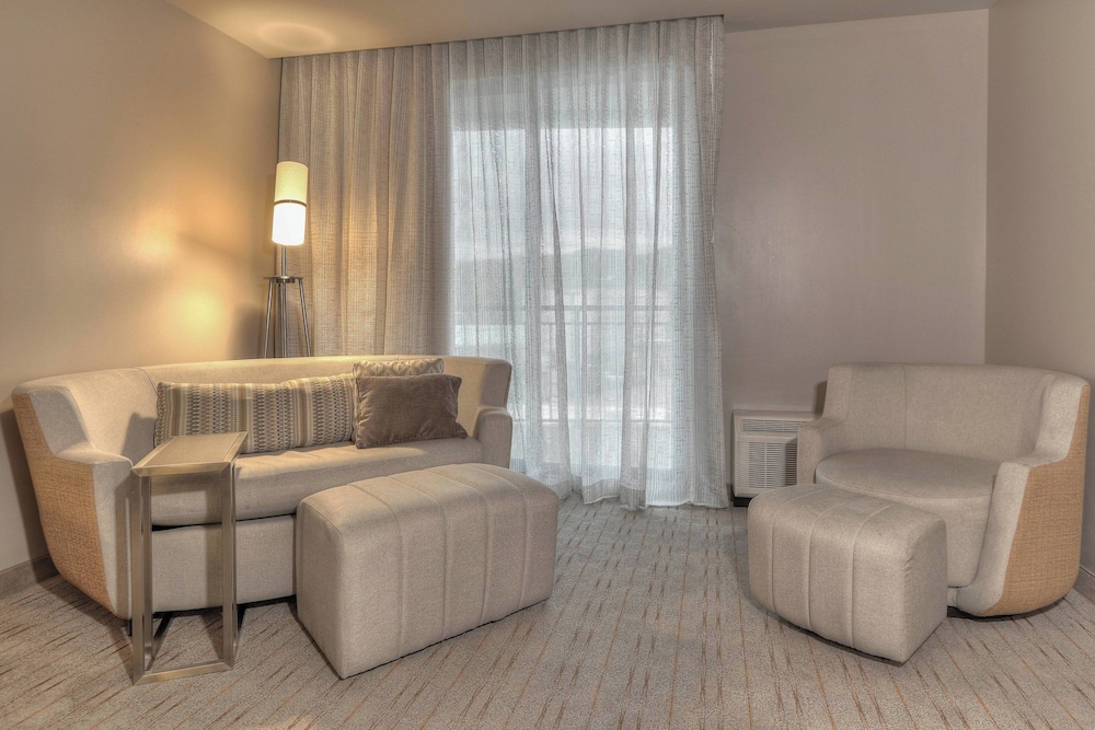 Courtyard by Marriott Pigeon Forge - photo 80